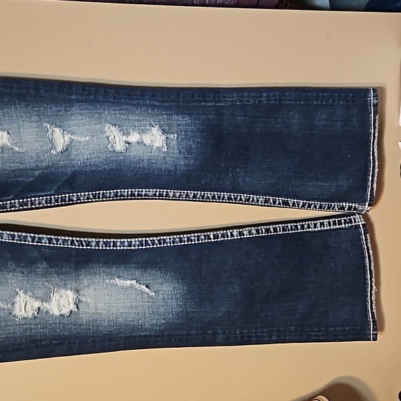 NWT Silver Bootcut Distressed Jeans - Picture 3 of 16